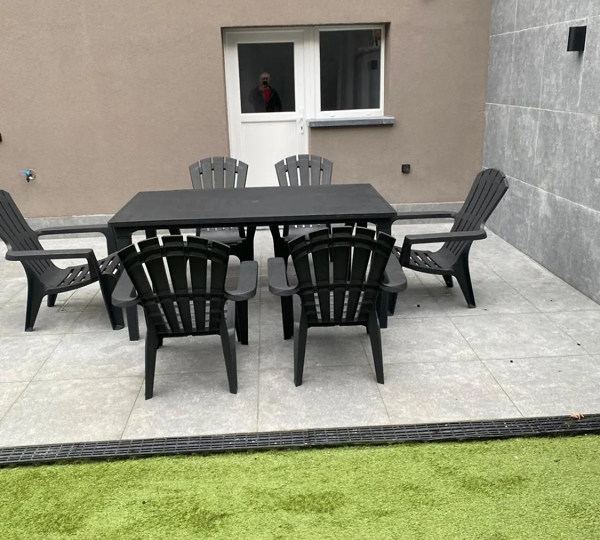 Ereva Seaside Cosy 1 Bedroom Apartment With Garden Ostend